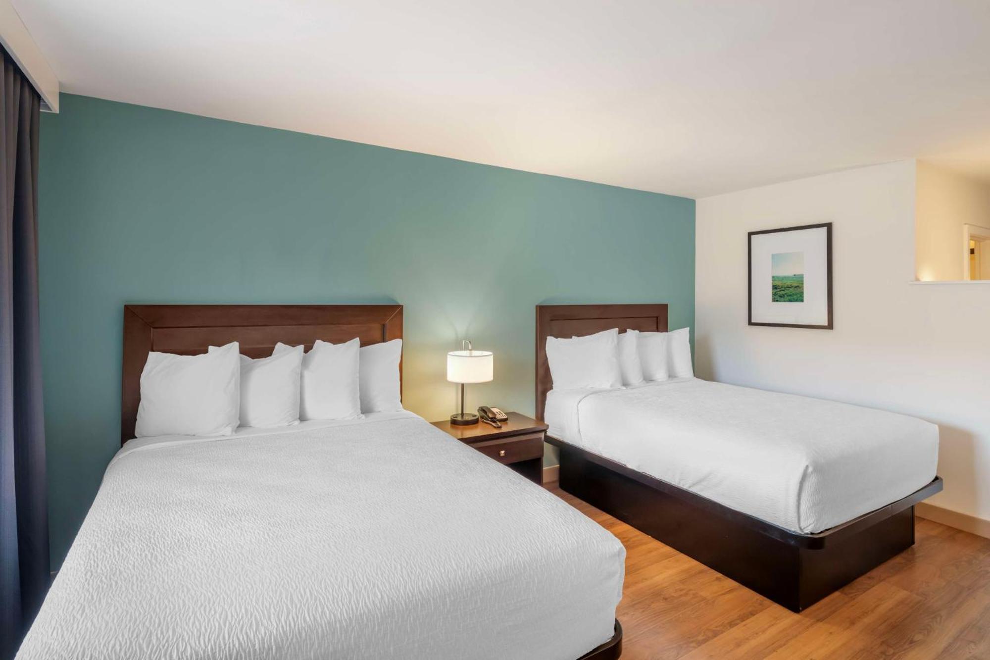 Western At Pier Hotel 3*