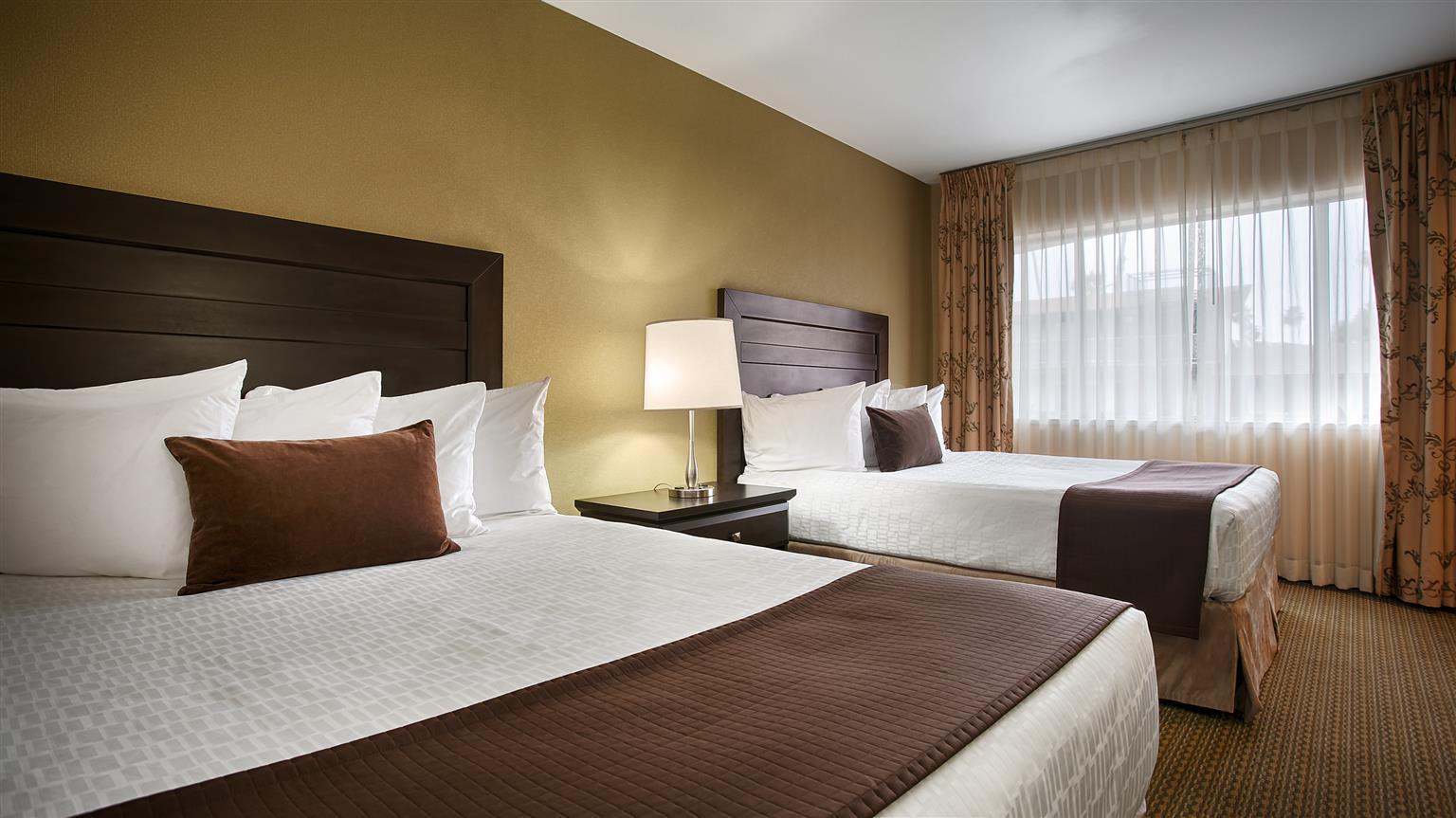 Western At Pier Hotel 3*